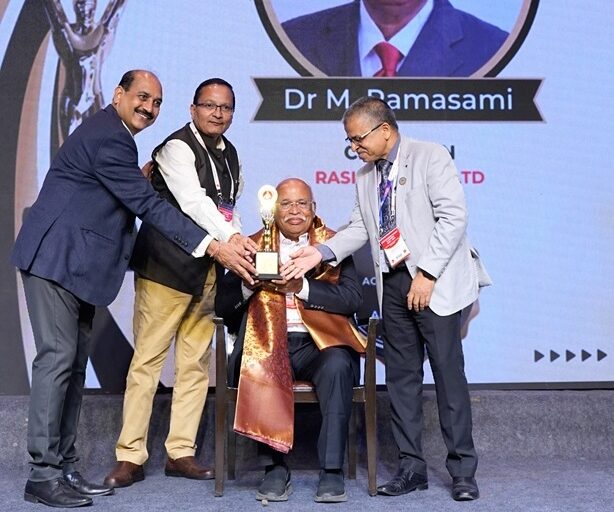 Life-Time-Achievement-Award Ramasami